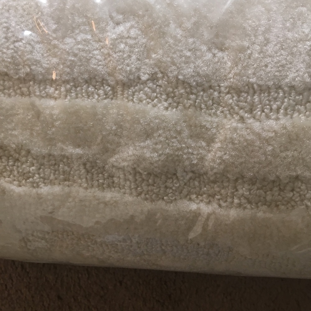 SOLD...Area Rug..,New with tags - Picture 4 of 5